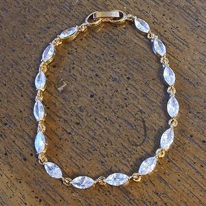 New 18k Rose Goldplated Bracelet With CZs  7" Pretty Bird Giftable